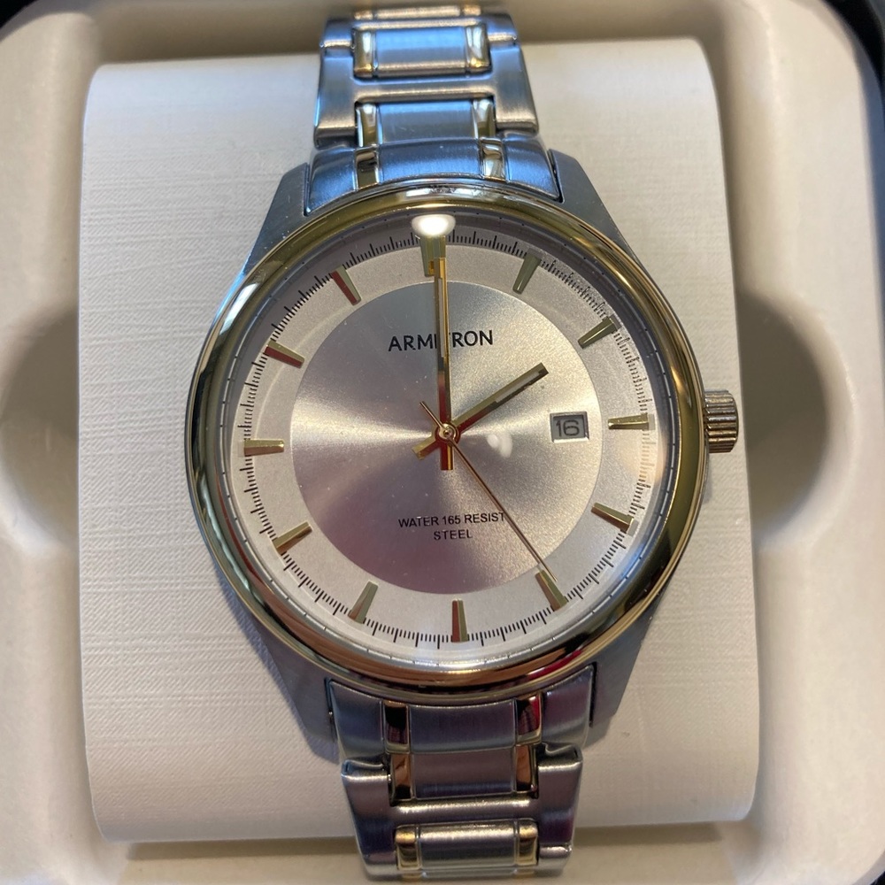 NWOT ARMITRON MENS TWO TONE ROUND DIAL WATCH DATE WINDOW
